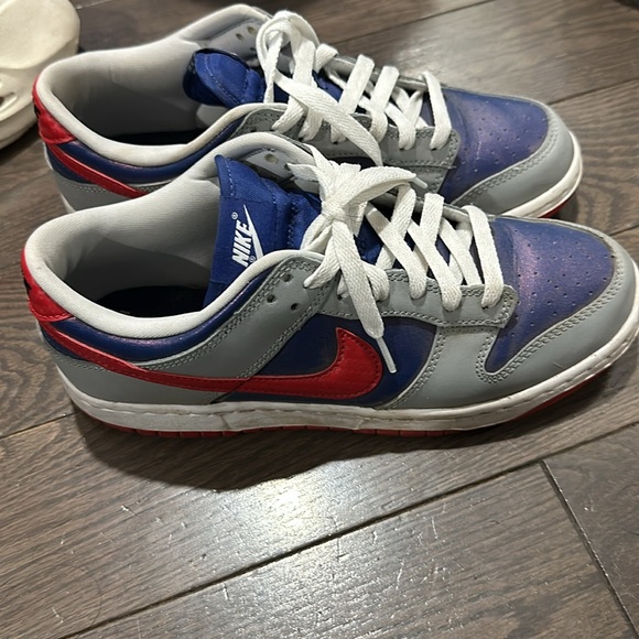 NIKE DUNKS - Picture 3 of 3